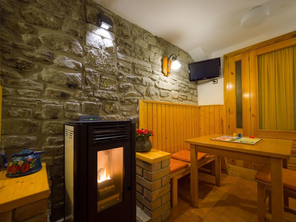 Hostal Pirineos Sarvisé Dış mekan fotoğraf